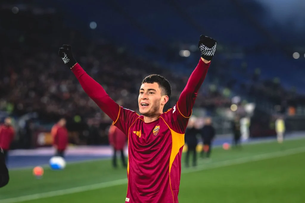 Con Dybala desde el arranque, Soulé fue la figura en el triunfo de Roma ante Sassuolo
