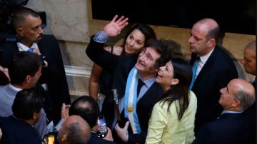 El 40% dice que no llega a fin de mes, pero Milei ganaría hoy un balotaje por amplio margen