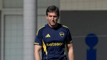 Úbeda empezó a moldear su Boca con un sistema distinto al del semestre pasado