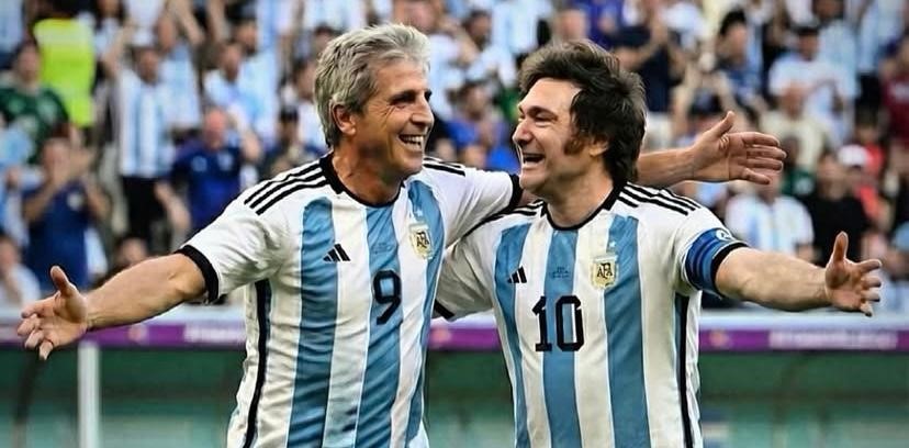 Milei celebró un nuevo acuerdo financiero y lo compartió con una foto junto a “Toto” Caputo