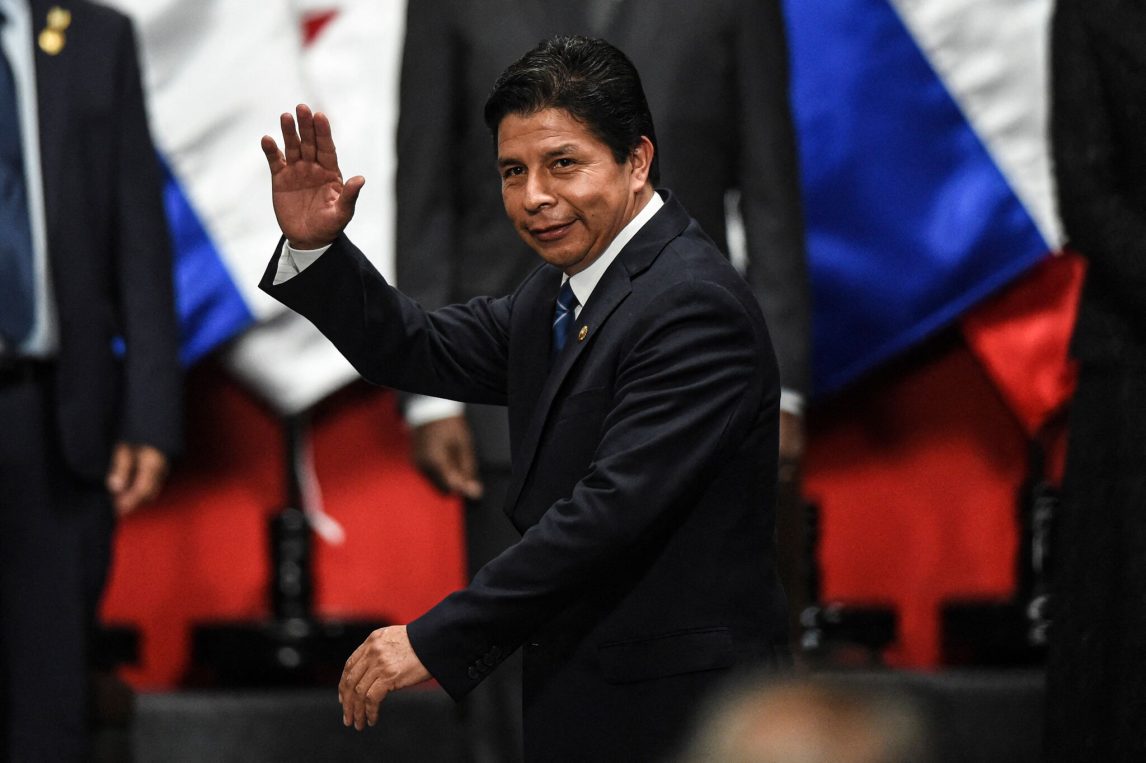 Crisis en Perú: Castillo solicitó el indulto al nuevo presidente interino José María Balcázar