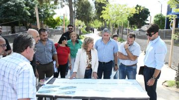 La intendente Fuentes supervisó el Paseo “La Vuelta de Obligado” en el barrio Almirante Brown