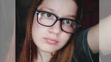 Muerte y fuga: hallaron a una joven de 18 años al costado de la ruta y ahora buscan al conductor de una camioneta