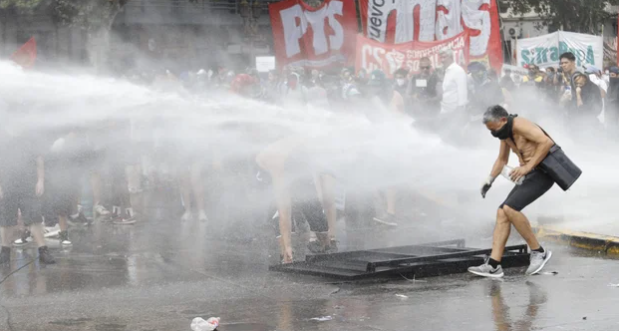 El Gobierno acusó de “provocar el terror” a los detenidos por incidentes en el Congreso