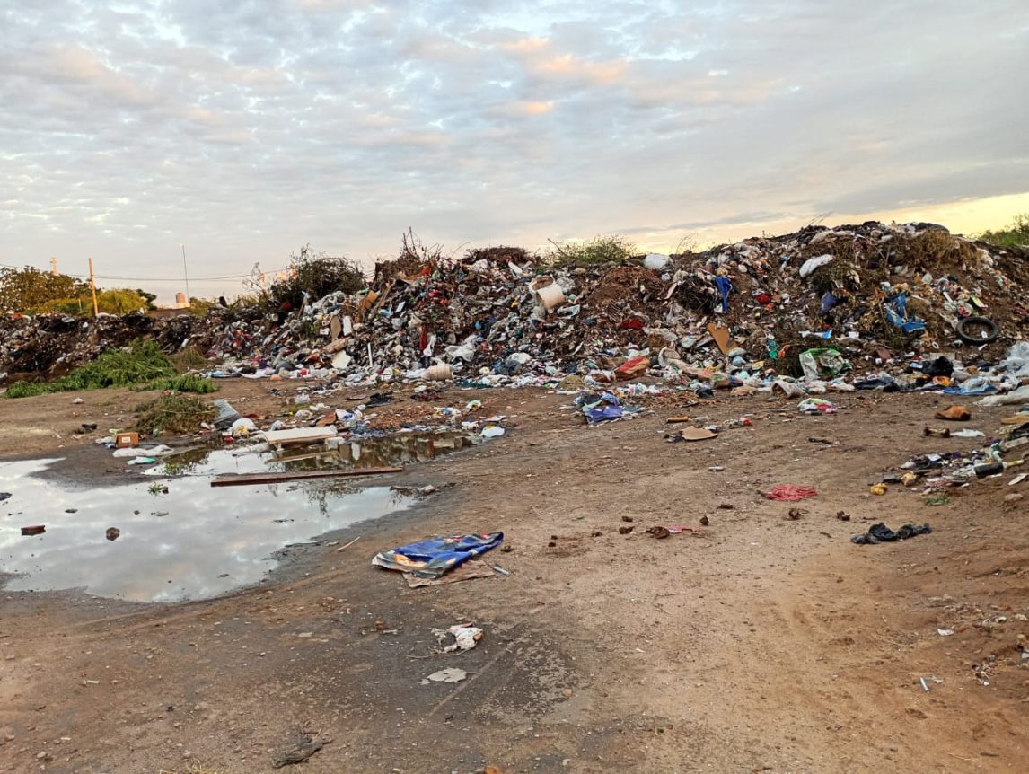 Vecinos del barrio General Paz denuncian un basural a cielo abierto y piden intervención urgente