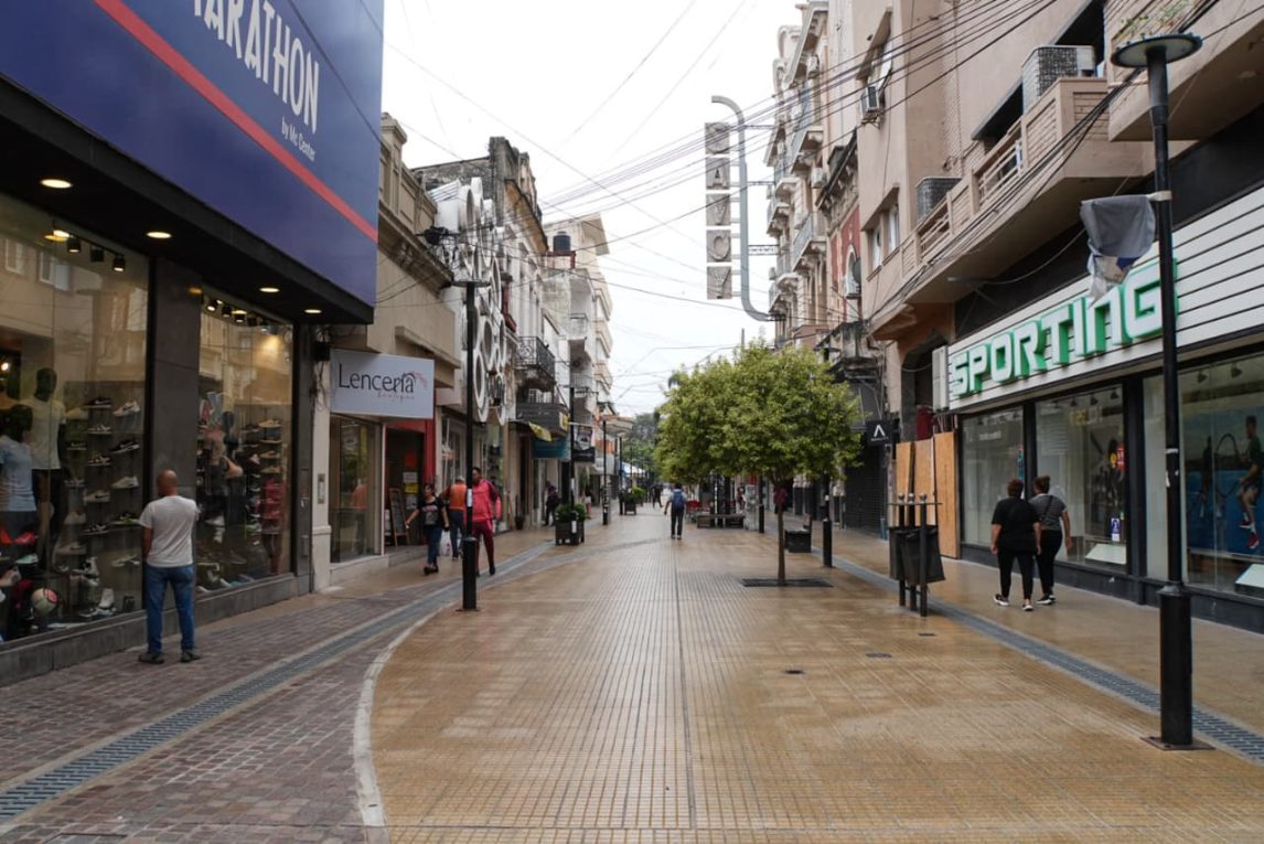 Feriado extra largo de abril: así trabajará el comercio en Santiago del Estero