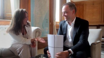 Adorni entregó 66 proyectos para que sean presentados este año por La Libertad Avanza en la Legislatura porteña