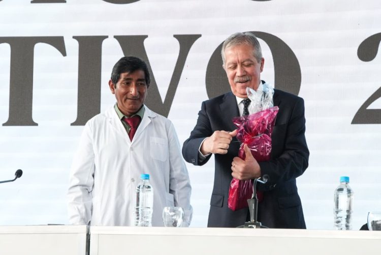 “El primer trabajo docente debe ser una oportunidad para nuestros jóvenes educadores”: Elías Suárez en Las Delicias