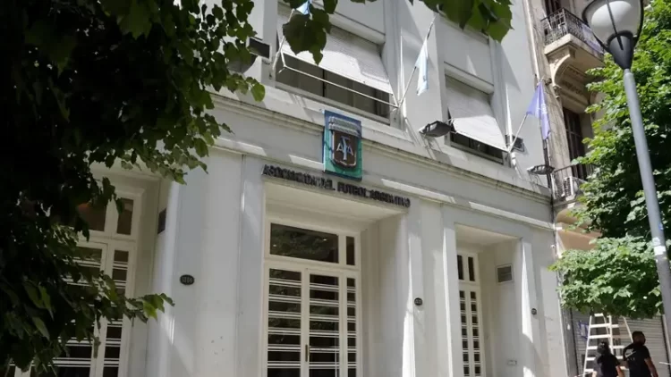Bomba: la AFA convoca a un paro de cuatro días sin partidos contra las denuncias de ARCA