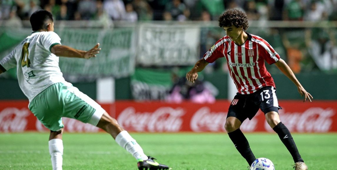 Estudiantes le ganó a Sarmiento y Domínguez dejó al equipo como líder