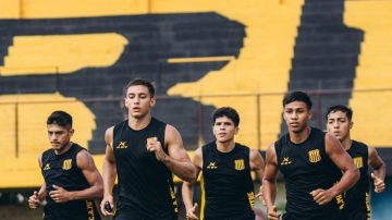 El plantel intensifica su preparación de cara al inicio del torneo
