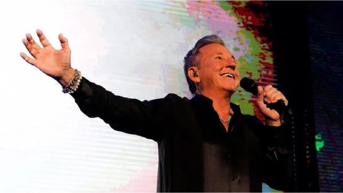 Ricardo Montaner inició su gira mundial con un emotivo show en Buenos Aires