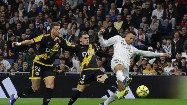 Vinicius Jr y Mbappé le dieron el triunfo al Real Madrid frente a Rayo Vallecano