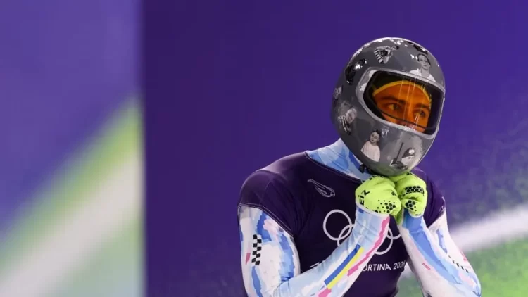 El COI expulsó a un deportista ucraniano por un casco en homenaje a víctimas de la guerra