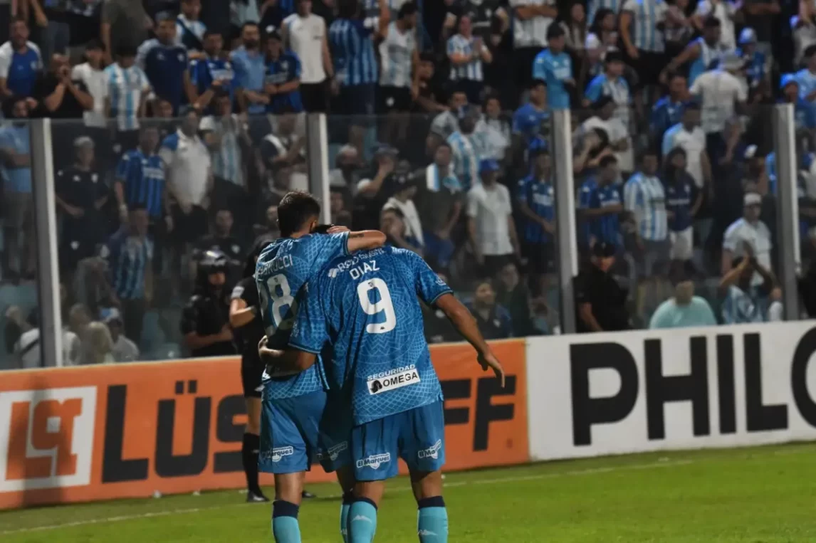 En vivo: Atlético Tucumán vence a Gimnasia y Esgrima La Plata en un duelo clave
