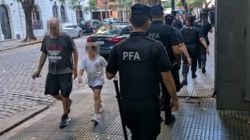 El impresionante operativo para custodiar al Jefe de Gabinete de una clase abierta universitaria