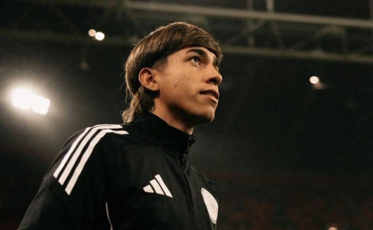 El Santiagueño Maher Carrizo debutó oficialmente en Ajax