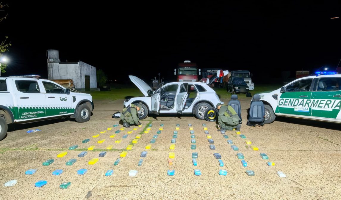 FOTOS. Cayó con 88 kilos de cocaína ocultos en un auto durante un control