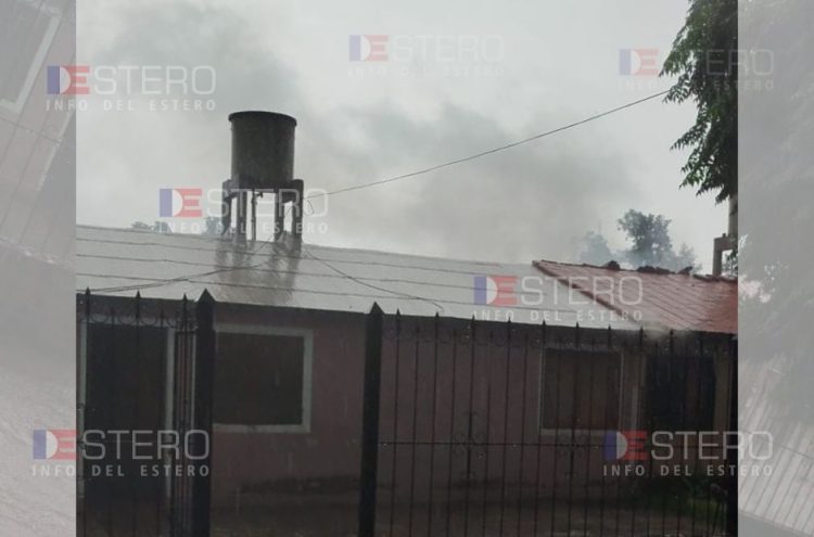 La Banda: un cortocircuito provocó un incendio en el barrio 1º de Mayo