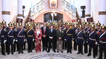 Milei encabezó el 214° aniversario de los Granaderos a Caballo: homenaje a la escolta presidencial