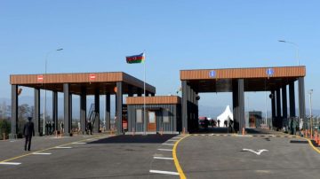 Crece la tensión en Medio Oriente y Azerbaiyán se convierte en vía de escape para civiles en Irán