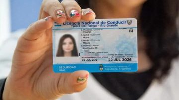 Licencia de conducir: una diputada propone bajar la edad para obtenerla en Mendoza