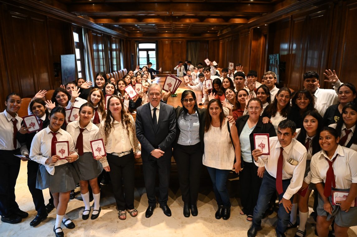 Elías Suárez dio inicio al programa “Conociendo mi Provincia 2026” con la llegada de los primeros contingentes