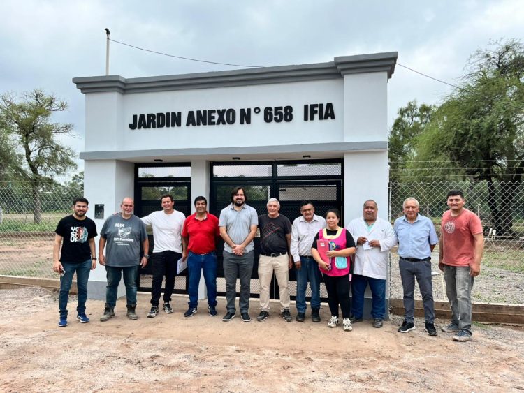 Histórico avance en Ifia: entregaron las llaves del nuevo edificio del Jardín de Infantes Nº 658