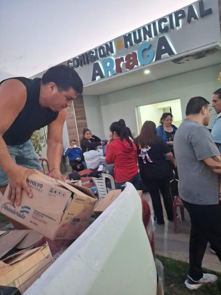 Árraga: exitosa jornada de donaciones para las familias afectadas por el desborde del río