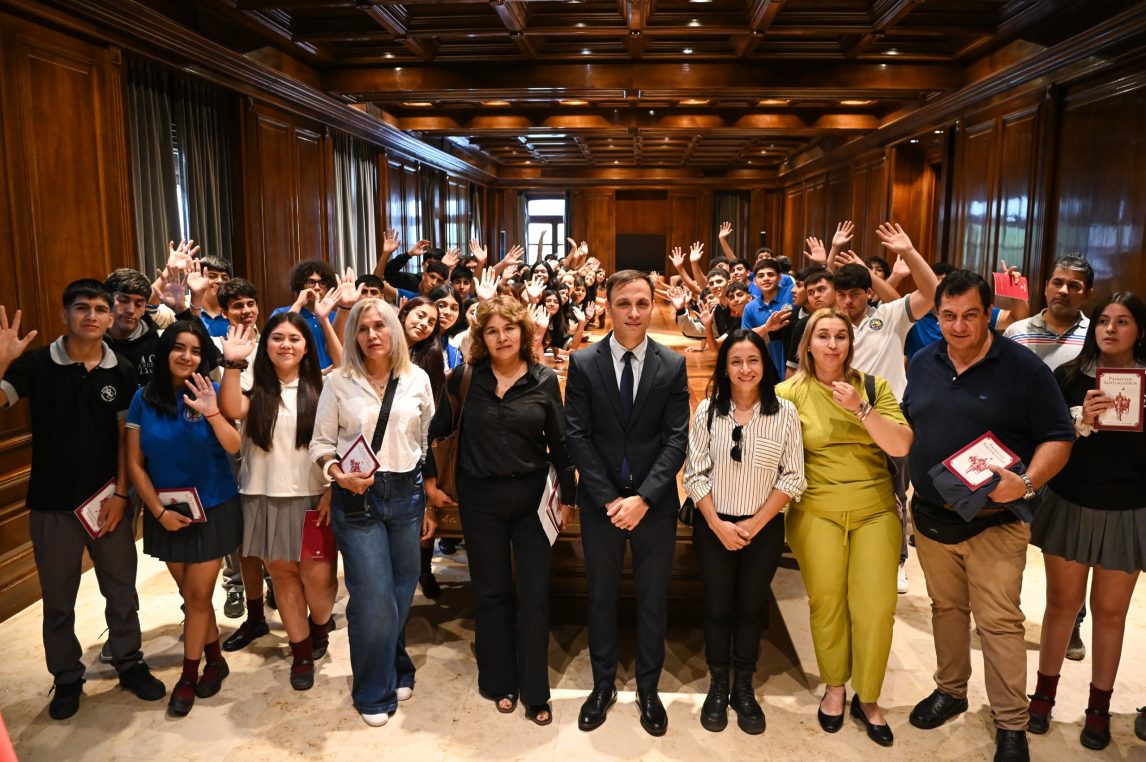 Estudiantes de Los Juríes visitaron la Capital y Las Termas con el programa “Conociendo mi provincia”