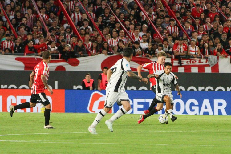 Central Córdoba sufrió una dura goleada ante Estudiantes en La Plata
