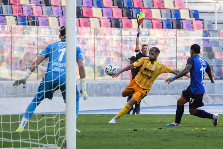 “Nos faltó estar un poco más atentos”: el análisis de Salto sobre el partido