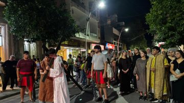 Fotos: La Iglesia La Merced presentó su Vía Crucis Viviente en el centro de la ciudad