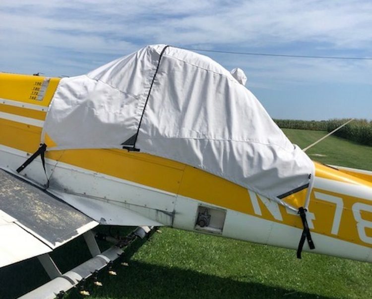 Banda: una avioneta con destino a Tucumán aterrizó de emergencia en un campo en Los Ardiles