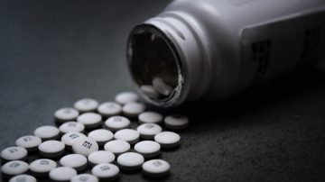 Un hombre quedó en grave estado tras ingerir 30 pastillas de clonazepam y cortarse la muñeca