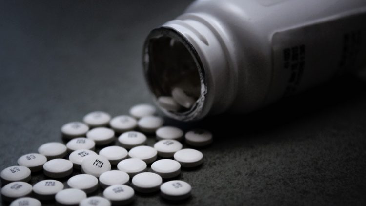 Un hombre quedó en grave estado tras ingerir 30 pastillas de clonazepam y cortarse la muñeca