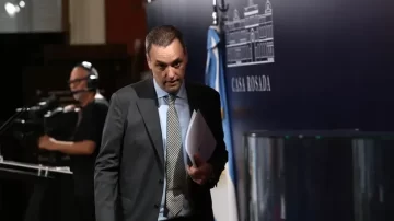 Adorni brindará su informe de gestión y deberá responder casi 5000 preguntas que le formularon diputados de la oposición