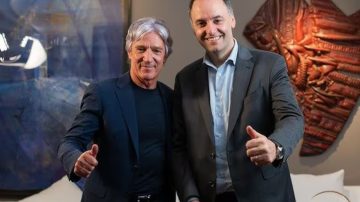 “Lo pagó él con plata del Estado”: el furcio del amigo con el que Adorni viajó a Punta del Este