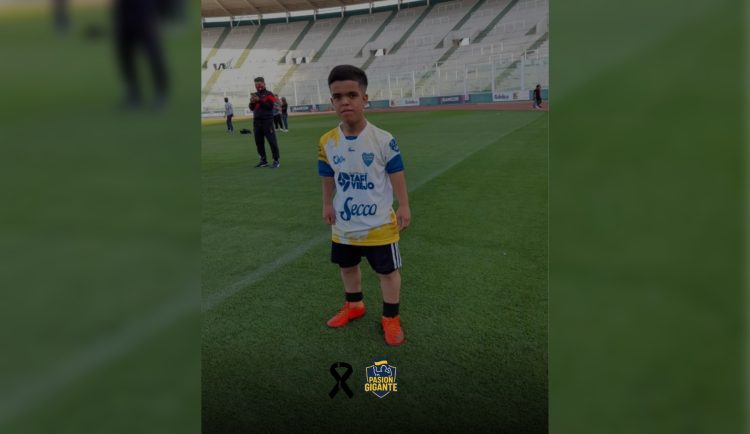 Conmoción por la muerte de un influencer en un accidente de tránsito en Pellegrini