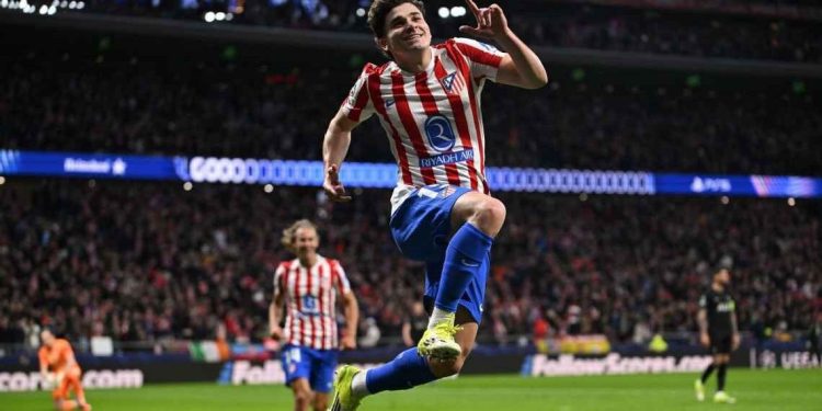Julián Álvarez marcó un doblete en la goleada del Atlético Madrid frente al Tottenham