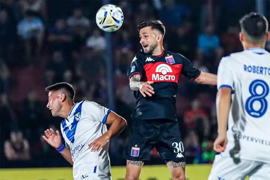Vélez igualó con Tigre y se mantiene como puntero de la zona A