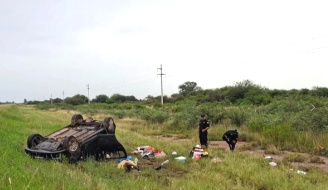 Violento vuelco de un auto entre Real Sayana y Herrera sobre Ruta 34: tres cordobeses resultaron heridos