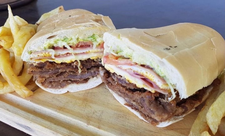 ¿Dónde preparan el mejor sánguche de milanesa de Santiago? Salimos a la calle y hubo veredicto