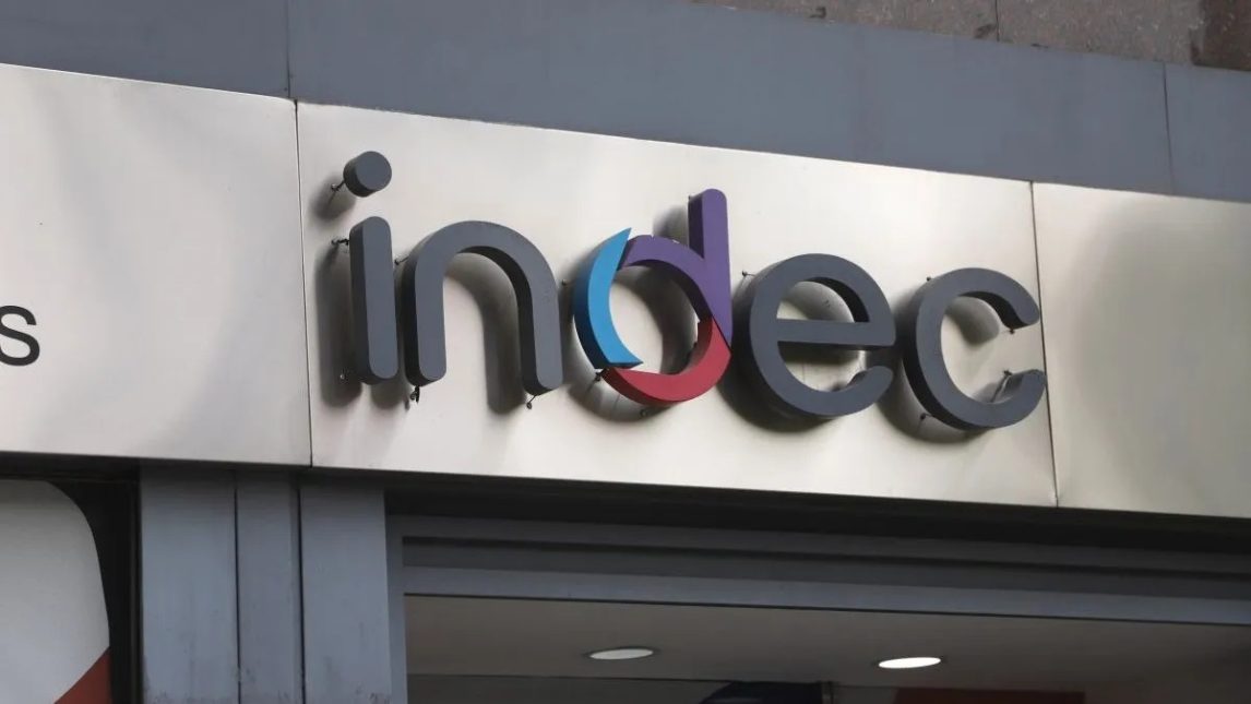 Según el INDEC, los salarios subieron 3,5% en abril y le ganaron a la inflación