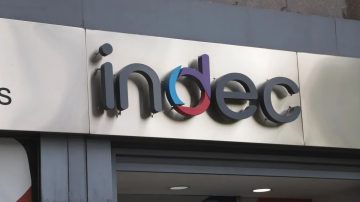 Según el INDEC, los salarios subieron 3,5% en abril y le ganaron a la inflación