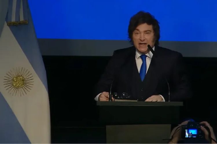 El Gobierno habilita un anticipo de hasta $400.000 millones para asistir a 12 provincias
