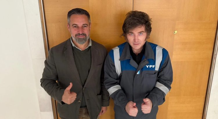 Javier Milei se reunió con Santiago Abascal y Jesús Huerta De Soto durante su gira en Madrid