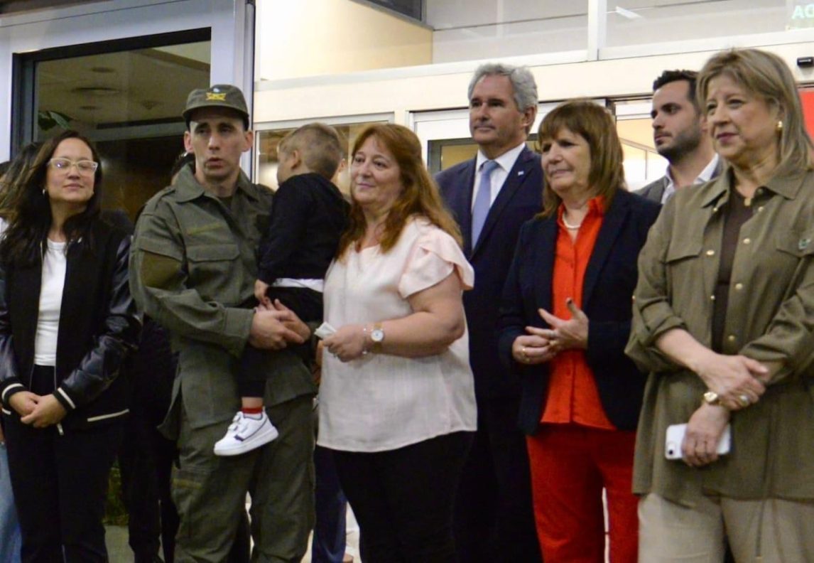 VIDEO. El gendarme Nahuel Gallo fue recibido por su familia tras regresar al país