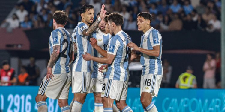 Sin Messi desde el arranque: así formaría la Selección ante Mauritania