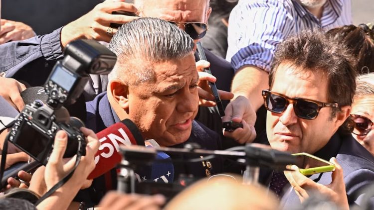 “Cumplimos con lo que quería la justicia”: Chiqui Tapia declaró en la causa AFA